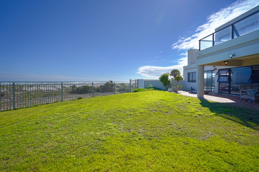 4 Bedroom Property for Sale in Van Riebeeckstrand Western Cape